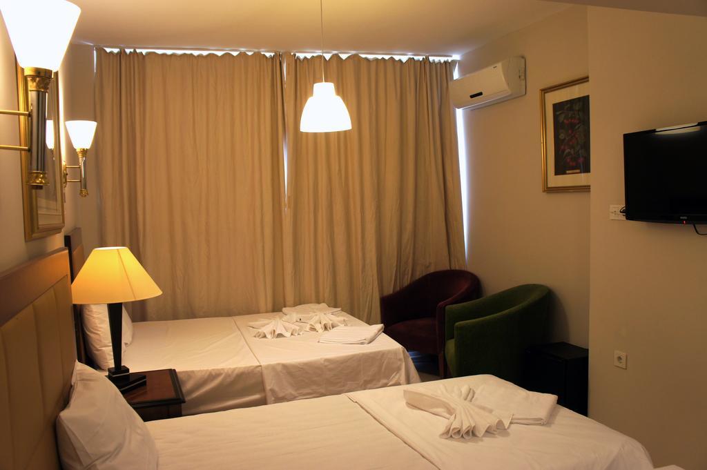 Academia Hotel Istanbul Ruang foto